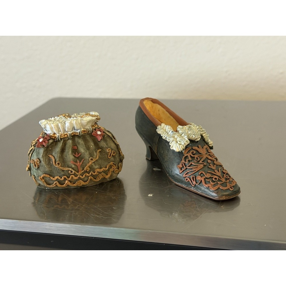 Vintage Miniature Decorative figurine shoe & Purse set trinkets